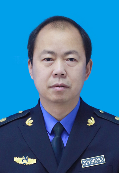 李琰